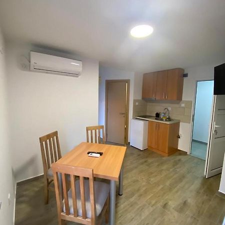 Vila Lena Appartement Bela Crkva  Buitenkant foto